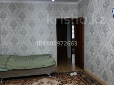 Продажа квартир в Мангистауской обл.: 3-комнатная квартира · 69.7 м² · 1/5 этаж, 15-й мкр 54 — Сзади ЦОНа за 20 млн 〒 3-комнатная квартира · 69.7 м² · 1/5 этаж, 15-й мкр 54 — Сзади ЦОНа за 20 млн 〒 в Актау