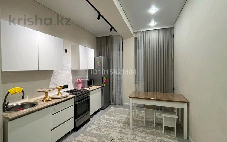 1-комнатная квартира · 42 м² · 5/5 этаж, мкр Самал, Әбіш кекілбайұлы 60А за 200 000 ₸ в Атырау — фото 2
