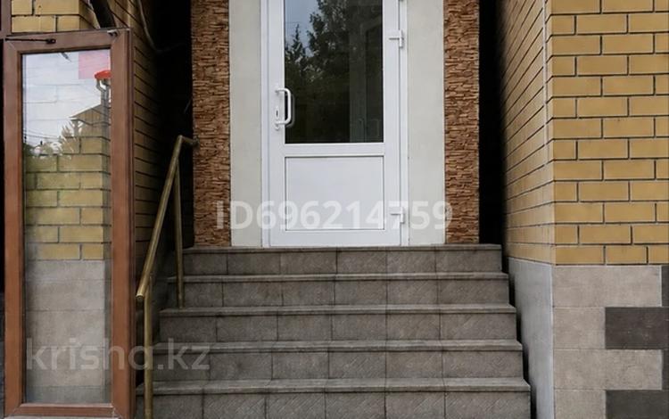 Еркін, кеңселер, дүкендер мен бутиктер · 45 м², бағасы: 300 000 ₸ в Семее — фото 9