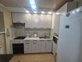 2-комнатная квартира · 55 м² · 1/9 этаж, 14-й мкр 33А за 15 000 ₸ в Актау — фото 11