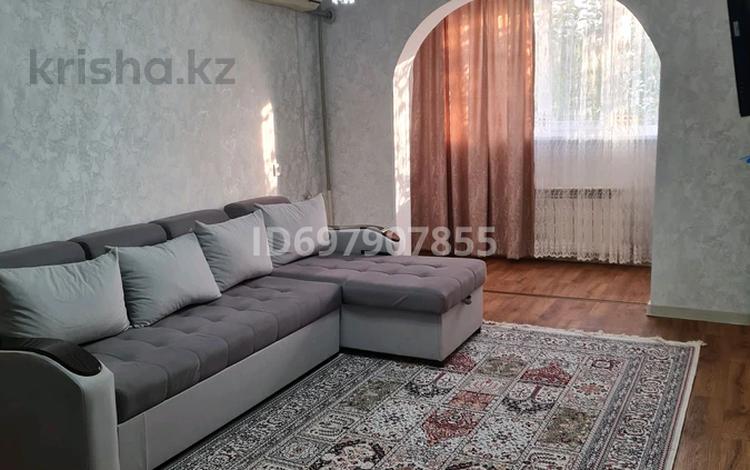 2-комнатная квартира · 48 м² · 3/5 этаж, 8-й микрорайон 15 — Уркимбаева Аскарова за 230 000 ₸ в Шымкенте, Туран р-н — фото 2