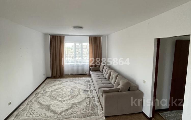 2-комнатная квартира · 70 м² · 5/25 этаж, Микрорайон Байкена Ашимова 22 за 200 000 ₸ в Караганде, Казыбек би р-н — фото 2