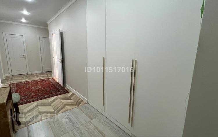 3-бөлмелі пәтер · 96.6 м² · 3/5 қабат, мкр. Алтын орда, Микрорайон Батыс-2 49Р, бағасы: 33 млн ₸ в Актобе — фото 2
