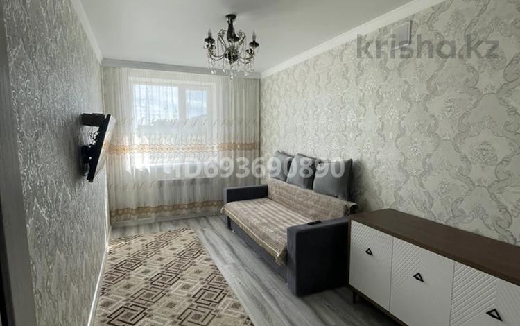 2-комнатная квартира, 52 м², 1/9 этаж помесячно, Нажимеденова 19