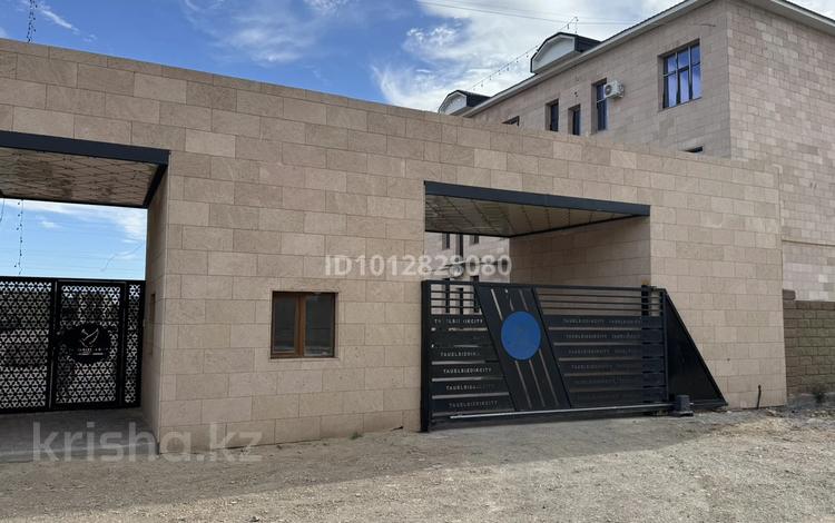 4-комнатная квартира · 160 м² · 3/3 этаж, Тауелсиздик сити 1/5 за 50 млн ₸ в  — фото 2