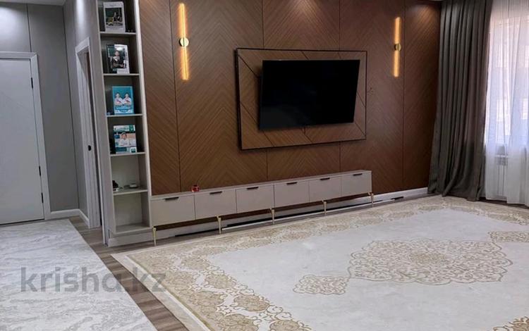 4-комнатная квартира · 106 м² · 7/7 этаж, 17-й мкр 110 за 27 млн ₸ в Актау — фото 2