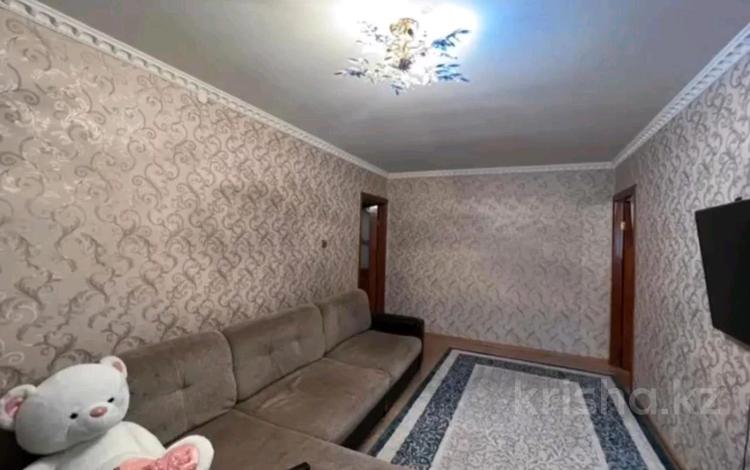 2-комнатная квартира, 48 м², 1/5 этаж, мкр №1 за 27.5 млн 〒 в Алматы, Ауэзовский р-н — фото 2