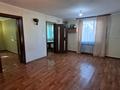 Отдельный дом · 2 комнаты · 80 м² · 4 сот., Центральная 9 — Ул.Бағбан(Сады),напротив дома инвалидов за 127 000 ₸ в Уральске — фото 3