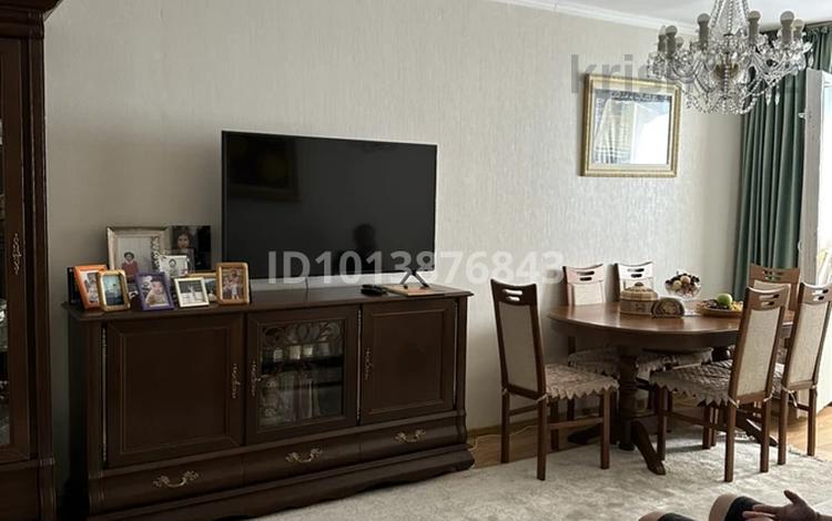 3-бөлмелі пәтер · 59 м² · 4/5 қабат, Жарокова — Кабанбай батыра, бағасы: 45 млн ₸ в Алматы, Алмалинский р-н — фото 2