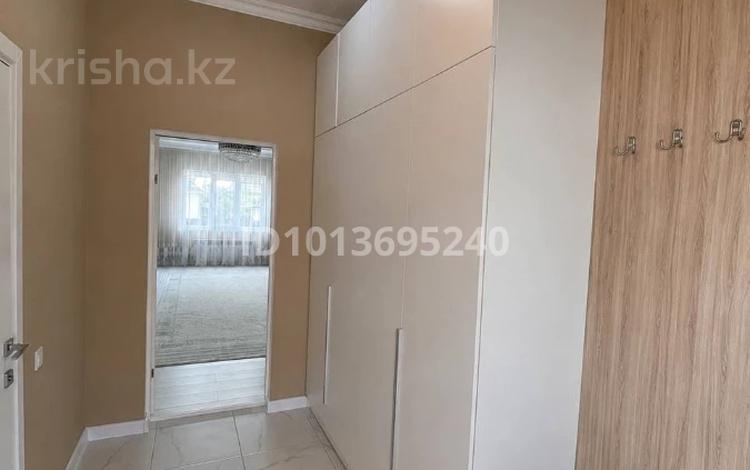 Отдельный дом · 5 комнат · 170 м² · 9 сот., мкр Самал, Қожаберген Жырау 2 — Адгам Каримова за 47 млн ₸ в Атырау — фото 3