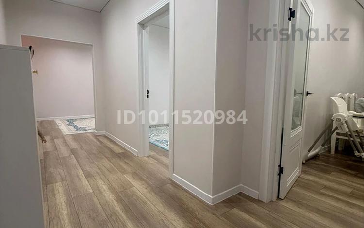 2-бөлмелі пәтер · 80 м² · 1/5 қабат, Кокшетау 1/5 — находится возле СОШ 4, бағасы: 38 млн ₸ в Уральске — фото 2