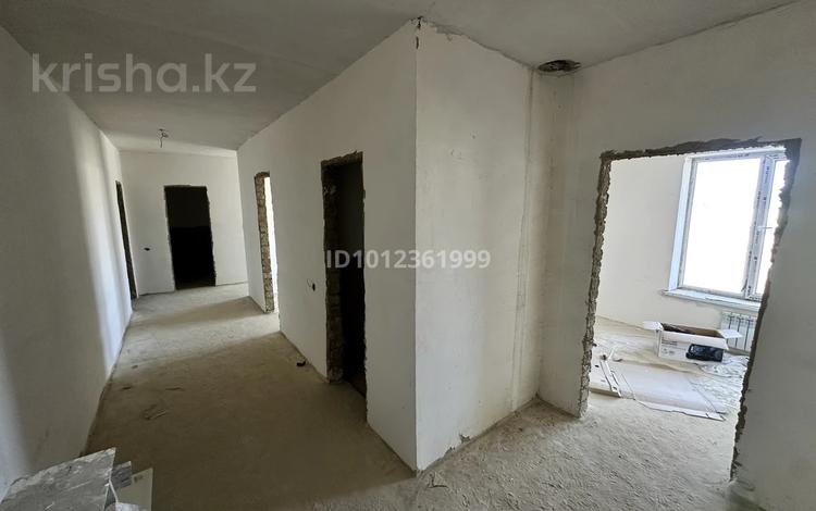 4-комнатная квартира · 130 м² · 1/3 этаж, Сатпаева 28а за 33 млн ₸ — фото 2