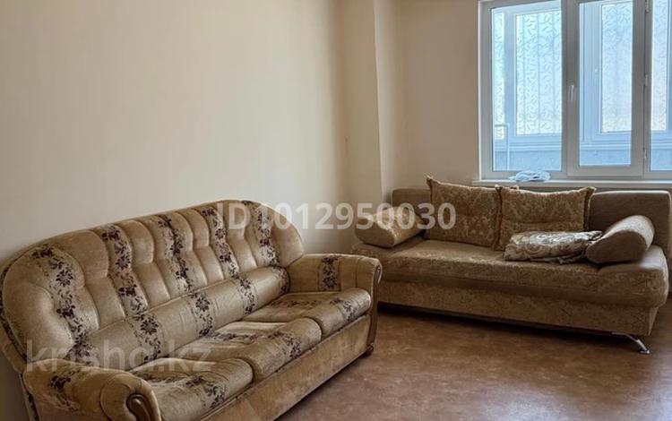 1-бөлмелі пәтер · 50 м² · 1/5 қабат, Маяковского 42 б, бағасы: 100 000 ₸ в Таразе — фото 2