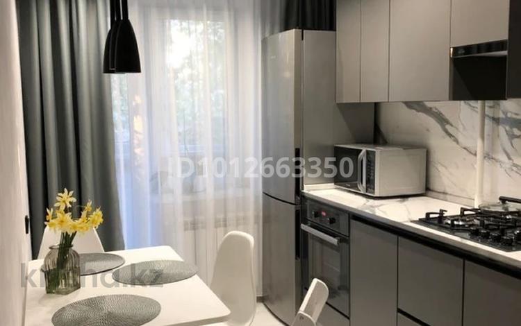 1-бөлмелі пәтер · 60 м² · 3/9 қабат, Набережная 49б, бағасы: 25 000 ₸ в Костанае — фото 28