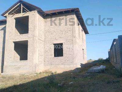 Жеке үй · 7 бөлме · 300 м² · 8 жүзд., Хан Танири 195, бағасы: 22 млн ₸ в Карасу