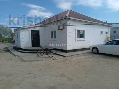 Жеке үй · 6 бөлме · 270 м² · 12 жүзд., Өскен ш/а., Магистральная 91, бағасы: 25 млн ₸ в Атырау, мкр Зарослый