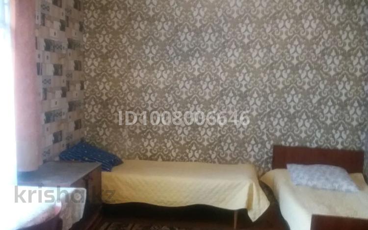 Отдельный дом · 1 комната · 30 м², Шемякина — Белякова за 100 000 〒 в Алматы, Турксибский р-н — фото 2