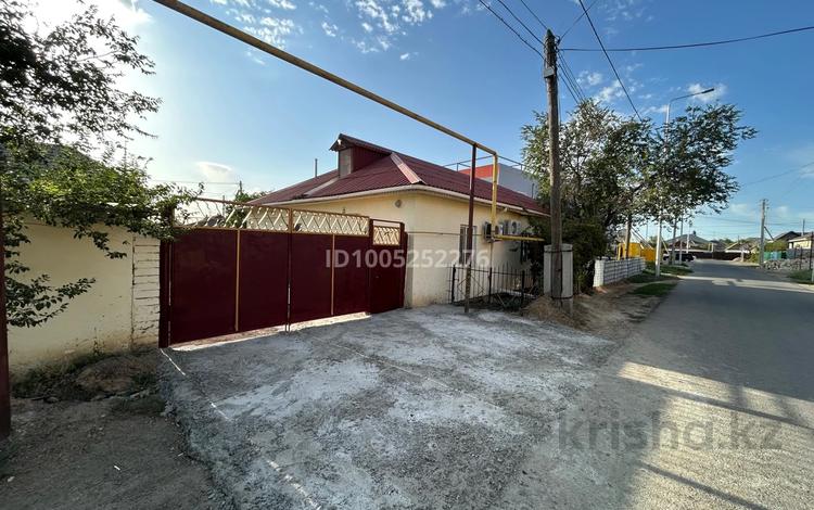 Отдельный дом · 4 комнаты · 160 м² · 6 сот., мкр Рембаза, Спутникова за 28 млн 〒 в Атырау — фото 2