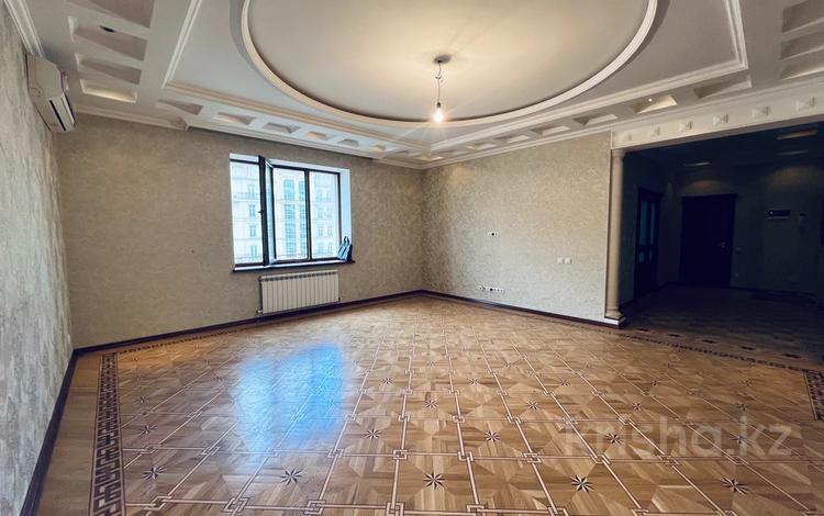 5-комнатная квартира, 189 м², 4/5 этаж, Тесиктас за 89 млн 〒 в Астане, Алматы р-н — фото 3