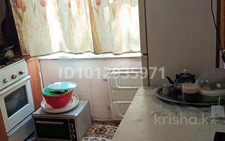 2-комнатная квартира · 45 м² · 3/5 этаж, мкр Салтанат 5 за 11 млн ₸ в Таразе — фото 2