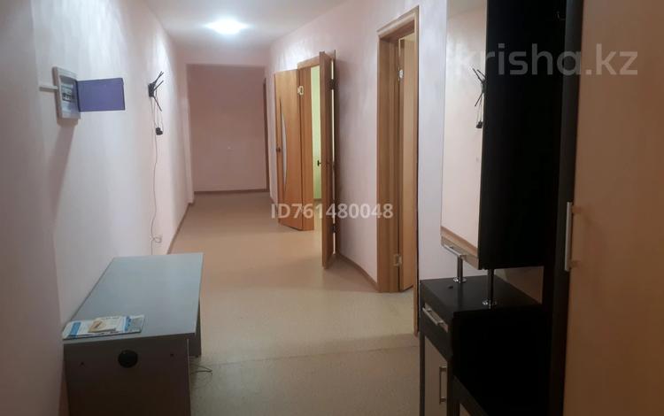 3-комнатная квартира · 74 м² · 8/10 этаж, Карагайлы 88 за 160 000 ₸ в Семее — фото 2