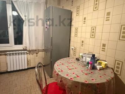 2-бөлмелі пәтер · 54 м² · 4/5 қабат, мкр Алмагуль, жарокова, бағасы: 44 млн ₸ в Алматы, Бостандыкский р-н