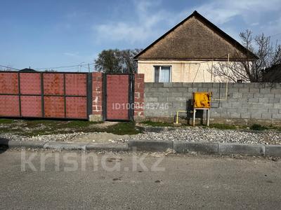 Отдельный дом · 2 комнаты · 60 м² · 10 сот., Алпамыс батыр 1 — Республика за 20 млн 〒 в Талдыкоргане, мкр Жастар