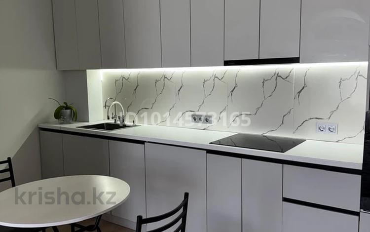 2-комнатная квартира · 51 м² · 16/18 этаж, Утепова 31 за 350 000 ₸ в Алматы, Бостандыкский р-н — фото 2