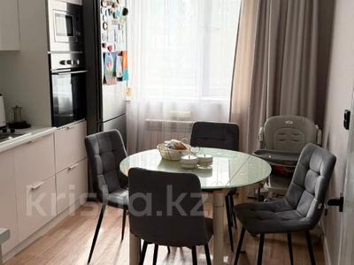 2-комнатная квартира · 55 м² · 2/9 этаж, Тауелсиздик 21 за ~ 39.6 млн ₸ в Астане, Алматы р-н
