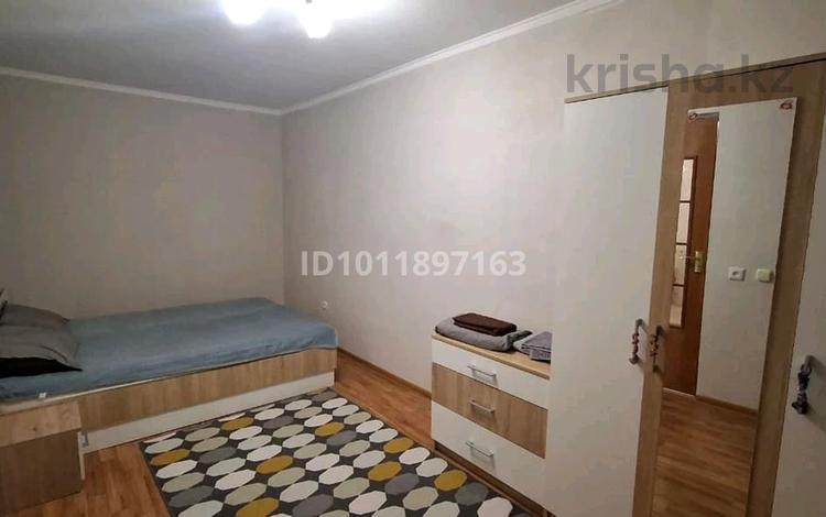 1-комнатная квартира · 35 м² · 5/5 этаж, ул. Можайского 11 за 10 000 ₸ в Караганде, Казыбек би р-н — фото 3