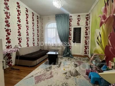 Отдельный дом · 7 комнат · 200 м² · 8 сот., мкр Самал-2, Мкр Самал-2 Аргынбекова 32 — Аргынбекова байтурсынова за 140 млн ₸ в Шымкенте, Абайский р-н