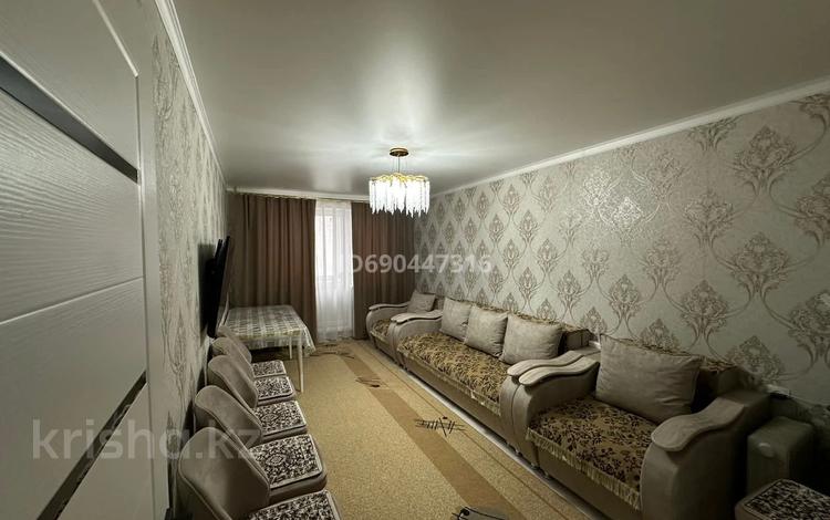 2-комнатная квартира, 48 м², 3/5 этаж, Мира — Одежды за 12 млн 〒 в Темиртау — фото 2