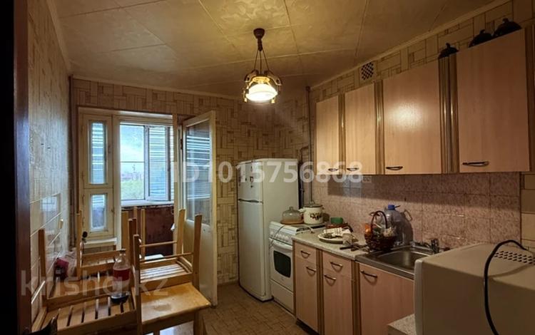 2-комнатная квартира · 55 м² · 7/9 этаж, мкр Омега, Украинская 4 за 110 000 ₸ в Уральске — фото 2