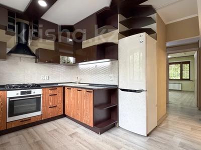 3-бөлмелі пәтер · 65 м² · 1/5 қабат, Жандосова, бағасы: 58 млн ₸ в Алматы, Ауэзовский р-н
