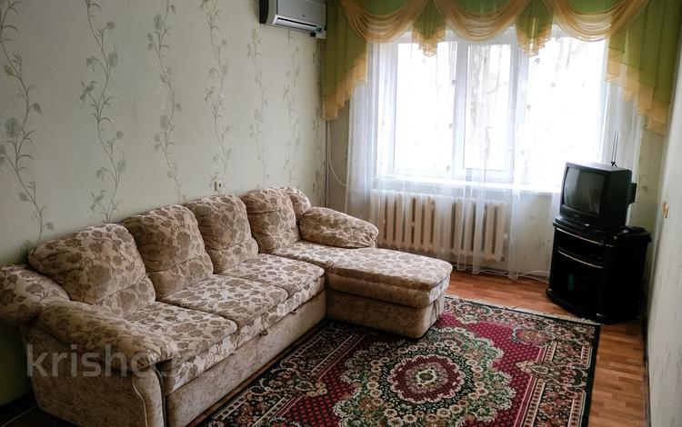 2-комнатная квартира · 53 м² · 3/5 этаж, мкр Омега, Украинская 10 за 110 000 〒 в Уральске — фото 2