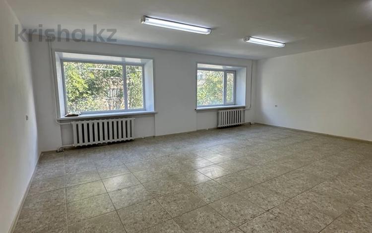 Офисы, медцентры и аптеки, образование, кабинеты и рабочие места · 76.7 м² за 168 740 〒 в Житикаре — фото 13