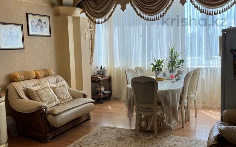 5-комнатная квартира · 220 м² · 3/15 этаж, Жазылбека за 97 млн ₸ в Алматы, Бостандыкский р-н — фото 9