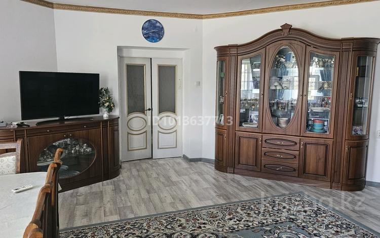 4-бөлмелі пәтер · 94 м² · 1/5 қабат, проспект Тәуелсіздік 1, бағасы: 40 млн ₸ в  — фото 2