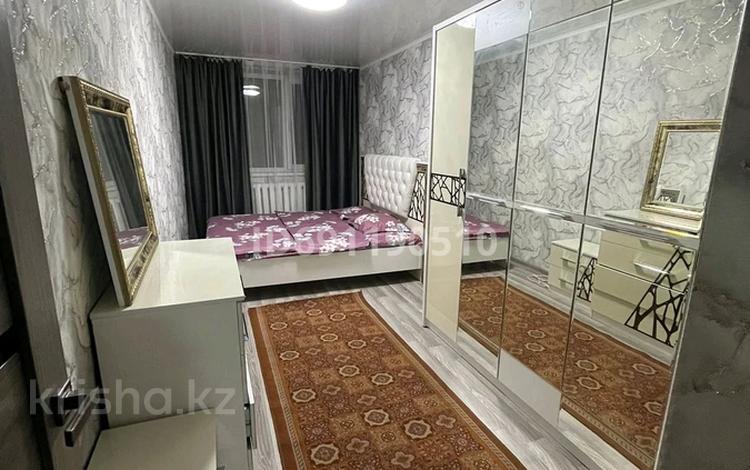 3-комнатная квартира, 60 м², 4/4 этаж посуточно, Біржан сал 114 — В ценре за 15 000 〒 в Талдыкоргане — фото 2