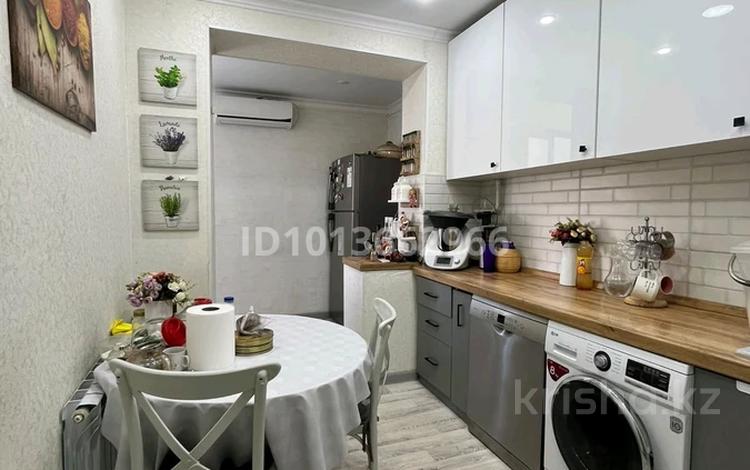 3-комнатная квартира · 70 м² · 5/5 этаж, 27-й мкр 35 — Возле колледжа Болашак за 17.8 млн ₸ в Актау — фото 2