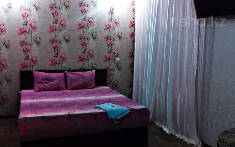 1-комнатная квартира, 30 м² по часам, Тимирязева — Маркова за 2 500 〒 в Алматы, Бостандыкский р-н — фото 5