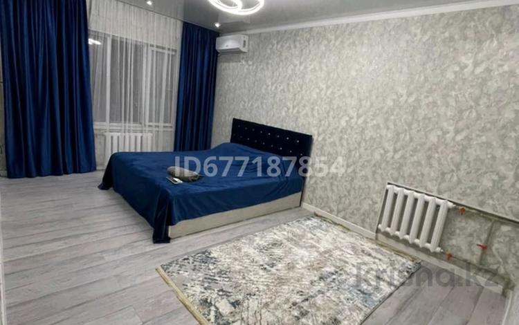 1-комнатная квартира · 35 м² · 6/9 этаж, мкр Нурсат 23 — Назарбекова за 14 000 ₸ в Шымкенте, Каратауский р-н — фото 2