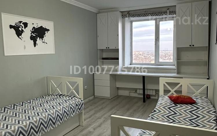3-комнатная квартира · 83 м² · 10/10 этаж, мкр Новый Город, Ермекова 106/6 — Березка, супер маркет Аян за 26.5 млн ₸ в Караганде, Казыбек би р-н — фото 22