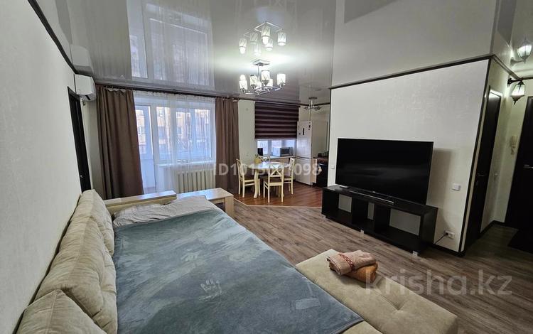 2-комнатная квартира · 45 м² · 4/5 этаж, Ленина 137 за 12 000 ₸ в Рудном — фото 2