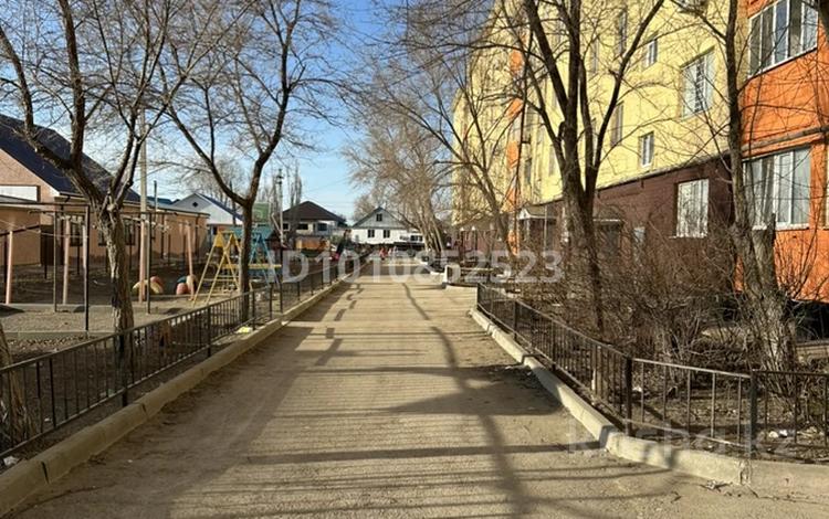 2-бөлмелі пәтер · 60 м² · 2/5 қабат, 5 мкр 32 — Казахский Дом, бағасы: ~ 10 млн ₸ в Алге — фото 2