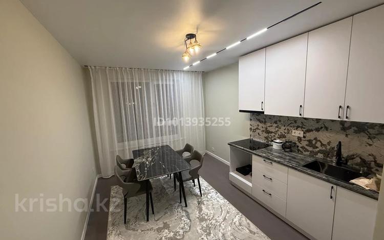 3-бөлмелі пәтер · 87 м² · 3/7 қабат, Райымбека 169б блок22 — Райымбек батыр, бағасы: 380 000 ₸ в Талгаре — фото 2