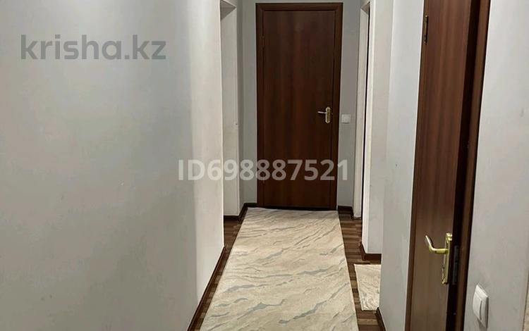 2-бөлмелі пәтер · 58 м² · 1/4 қабат, "Шығыс 2" ш/а. — Хазар базар Сары базар Сенім поликлиника, бағасы: 13.5 млн ₸ в Актау, мкр "Шыгыс 2" — фото 2
