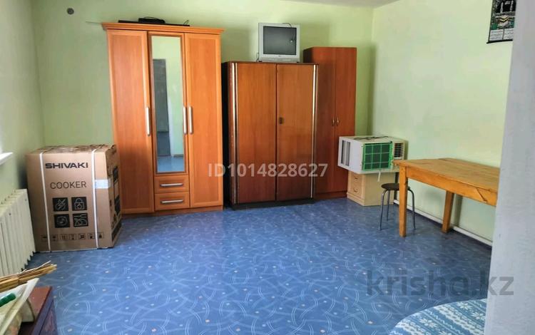 Отдельный дом · 2 комнаты · 75 м² · 8 сот., мкр Акжайык, ОЗЕН 5 — Речной порт за 100 000 ₸ в Атырау — фото 2