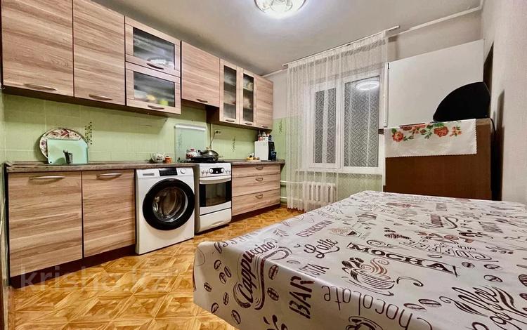 3-комнатная квартира, 70 м², 4/5 этаж, мкр Аксай-3А за 39.5 млн 〒 в Алматы, Ауэзовский р-н — фото 38