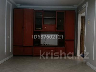 1-комнатная квартира · 33 м² · 4/5 этаж, мкр 8 290/2 — Ресторан Робинзон за 100 000 〒 в Актобе